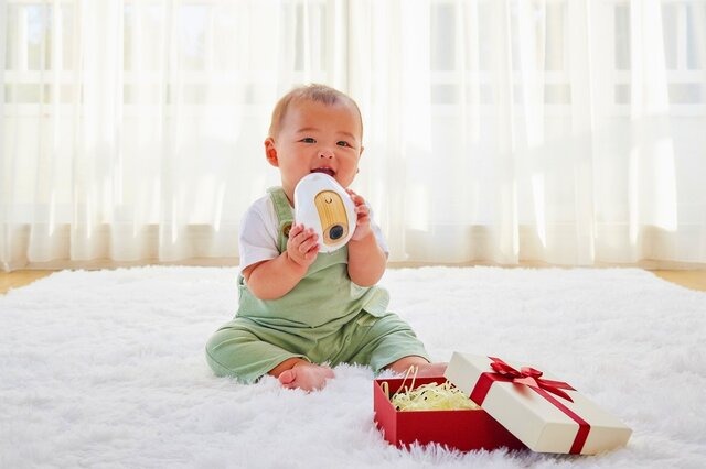 AIで赤ちゃんの睡眠を守る！寝返りやうつ伏せ寝を検知する「スマートベビーモニター」が、期間限定15％OFF