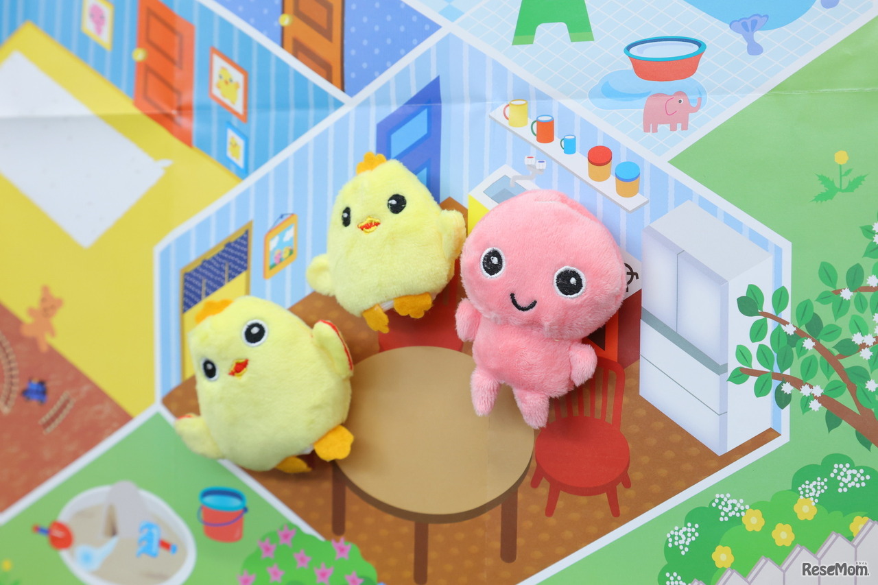 幼児ポピー（ポピっこ）のキャラクター（右からももちゃん、ミニドリー、オードリー）