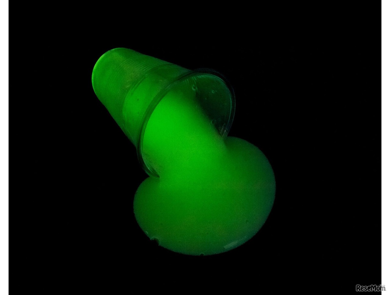 ひかるスライム