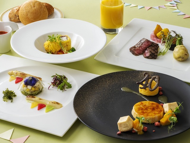 東京ディズニーシー「マゼランズ」スペシャルキッズコース ￥6,000 As to Disney artwork, logos and properties： (C) Disney