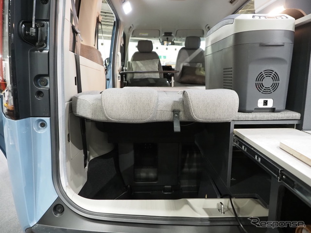 ホワイトハウス「デッキ ワン」