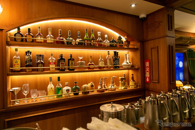 昭和レトロな食堂車も登場…西武園ゆうえんちが「とびっきりスゴYEAR！」を開催中