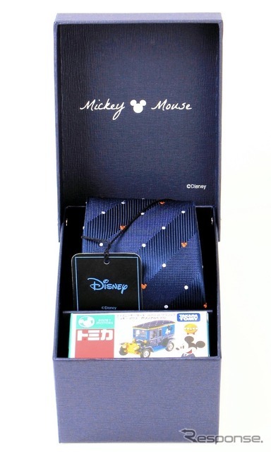 オリジナルネクタイ＆限定デザインミニカー ギフトボックスセット　(C) TAKARA TOMY、(C) Disney