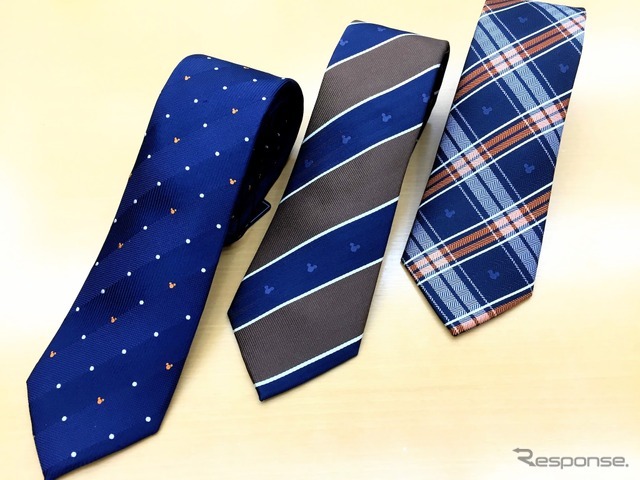 オリジナルネクタイ＆限定デザインミニカー ギフトボックスセット　(C) TAKARA TOMY、(C) Disney