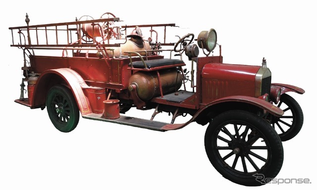 T型フォード消防ポンプ自動車