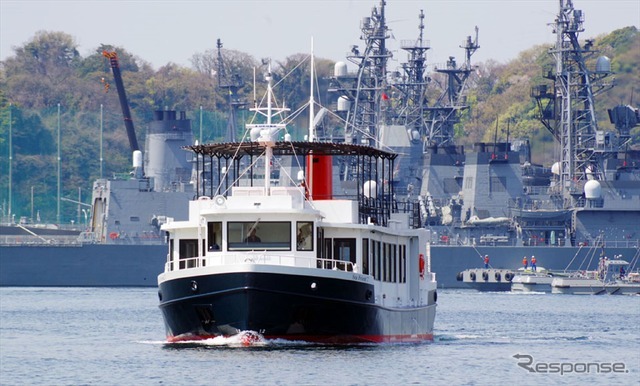 「YOKOSUKA軍港めぐり」