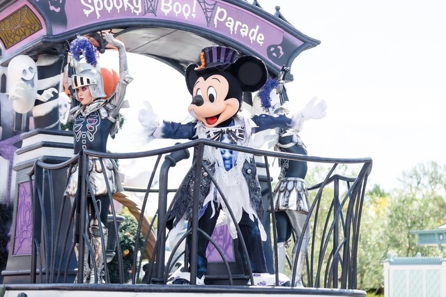 ゴースト衣装のミッキーが登場！スペシャルイベント「ディズニー・ハロウィーン」明日開幕As to Disney artwork, logos and properties： (C) Disney