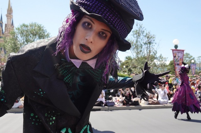 TDLで人気の期間限定「スプーキー“Boo!”パレード」、コワくて楽しいパレードの魅力を紹介 As to Disney artwork, logos and properties： (C) Disney