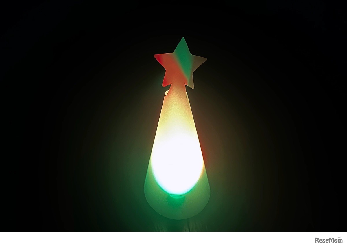 「光の三原色LEDライト」にクリスマスツリーをつけよう