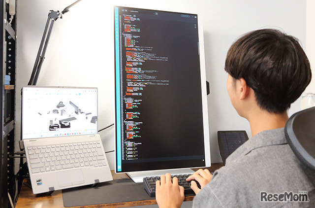 「長めのプログラムを書く場合は縦型のほうが全体を把握できるので書きやすい」
