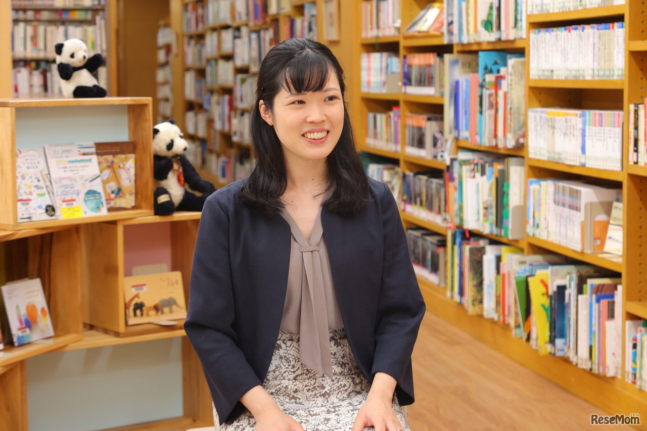 東洋英和の図書室には、植田先生を含め専任の司書教諭が2名在籍し、各教科担任との連携を図っている