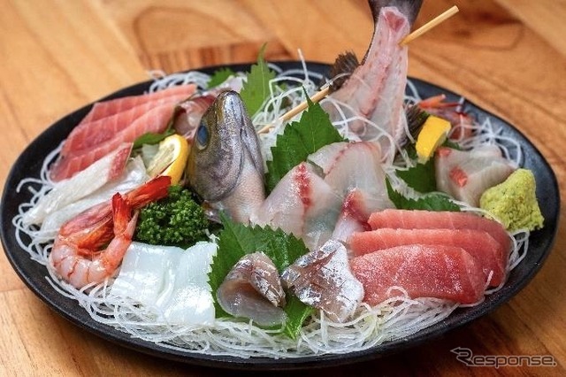 ばすてい：海の幸を盛り込んだセット（事前予約及び別途料金が必要）