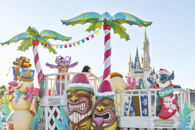 東京ディズニーランドにホリデーがやって来た！「ディズニー・クリスマス・ストーリーズ」公演写真公開