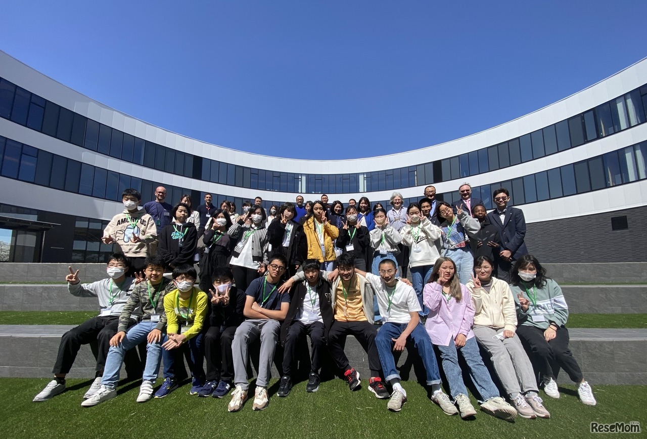 国際高等学校の教員や在校生