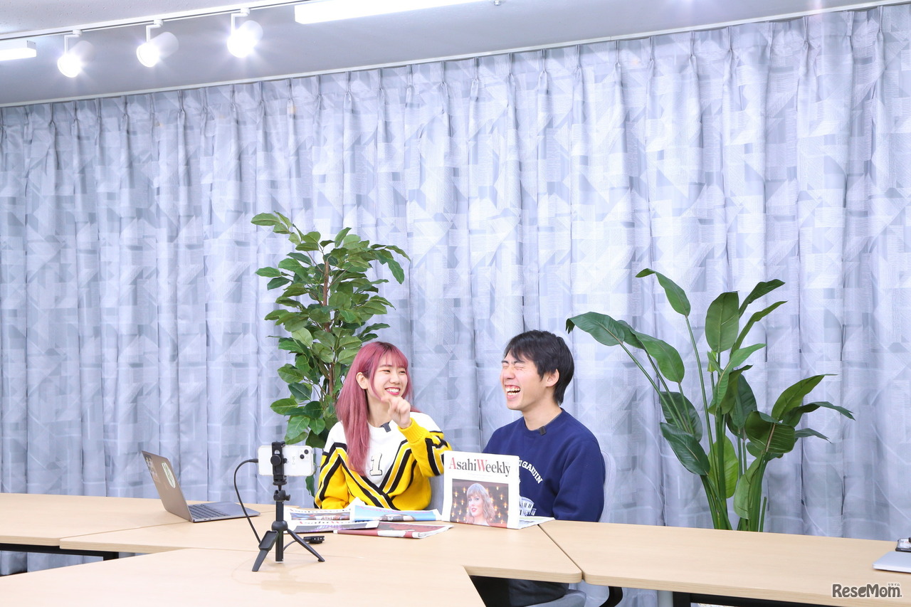 朝日新聞社内のスタジオでオリジナル動画を撮影！　