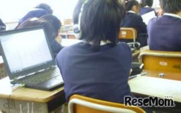 デジタル教材を使った授業の様子1