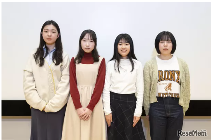 EGOI 2024日本代表選手 左から 植田さん、志村さん、籏智さん、藤居さん