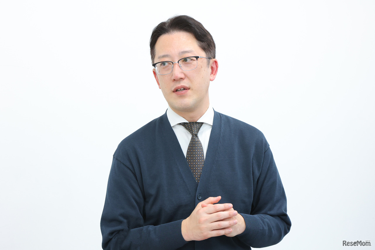 灘中学校・高等学校 国語科教諭の井上志音氏