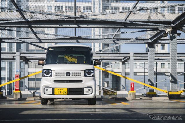 Honda新型N-BOX純正アクセサリー装着車