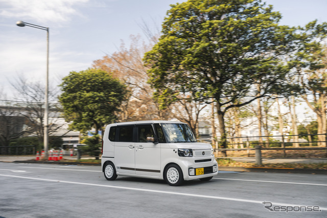 Honda新型N-BOX純正アクセサリー装着車