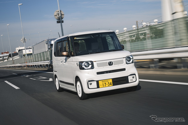 Honda新型N-BOX純正アクセサリー装着車