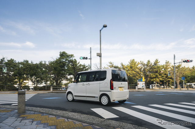 Honda新型N-BOX純正アクセサリー装着車