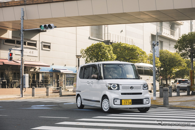 Honda新型N-BOX純正アクセサリー装着車