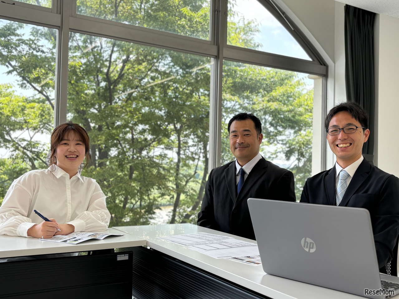 左から、開志創造高等学校 開校準備室 企画 木村あみ氏、室長 高橋俊也氏、教務 遠藤優一氏