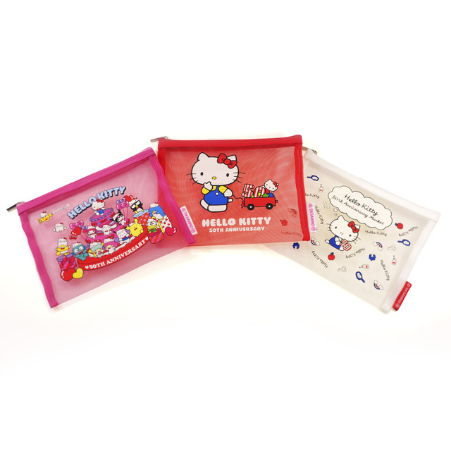 『ハローキティ』「Hello Kitty 50th Anniversary Market」メッシュポーチ（全3種／各1,650円）