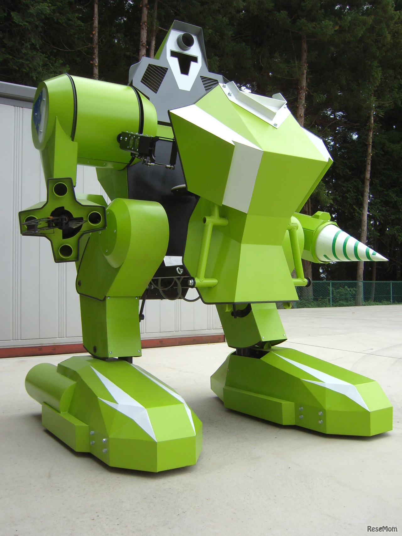 【KID‘S WALKER CYCLOPS】（キッズウォーカー・サイクロプス）（画像提供：榊原機械）