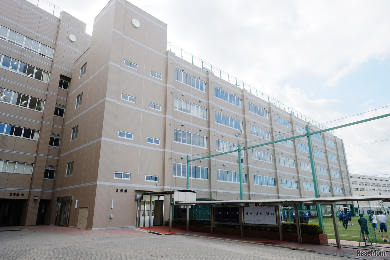 「実学教育」と「徳育教育」の両面を重視し、バランスのとれた人間教育に力を注いでいる浦和実業学園中学校・高等学校。