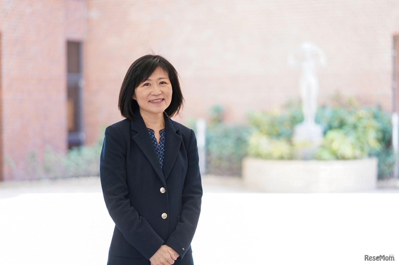 校長　西川史子