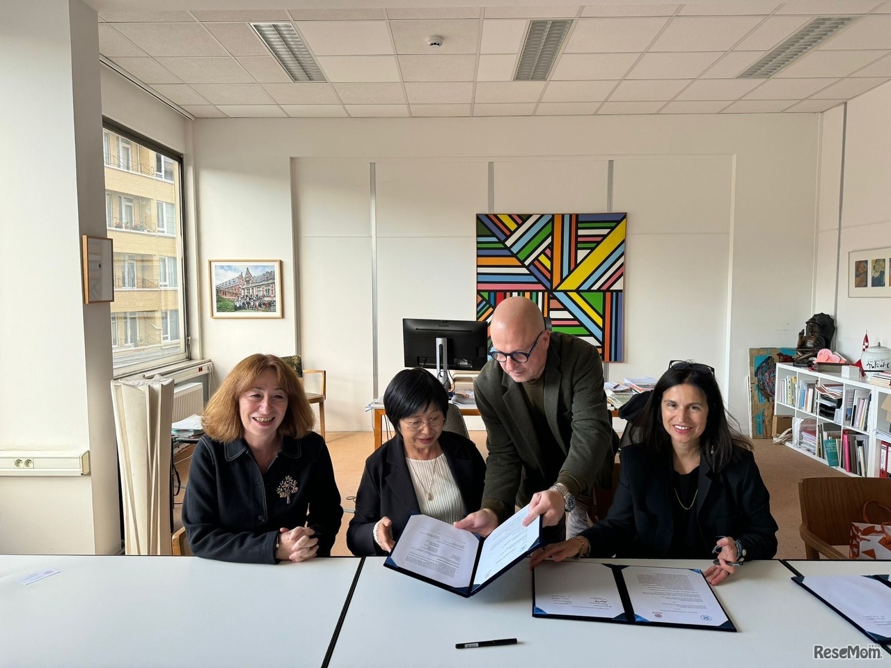 篠原学長が出席したブリュッセル自由大学での調印式のようす