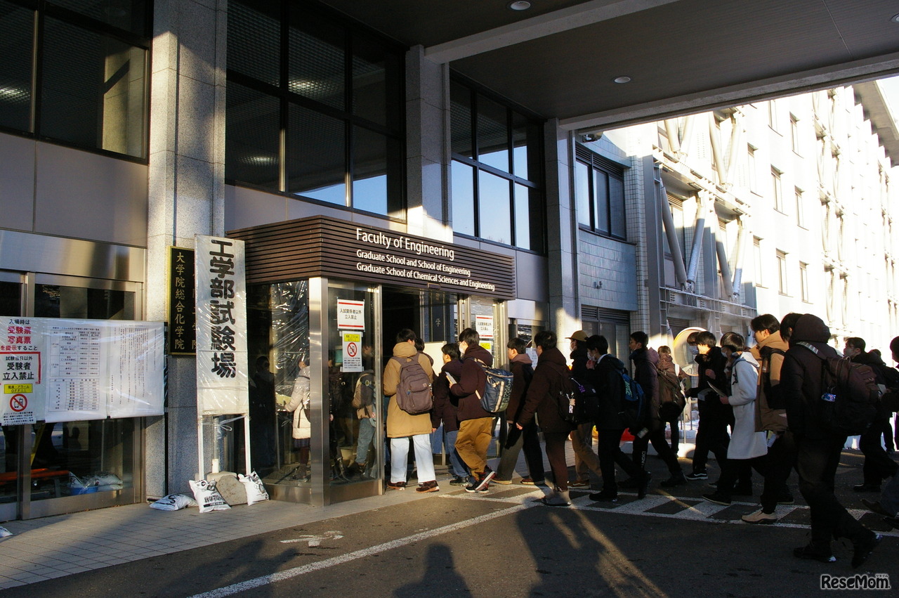 北海道大学試験場（札幌キャンパス）2025年1月18日 共通テスト1日目のようす（記事の内容とは関係ありません）