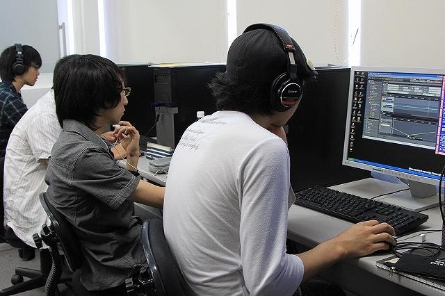 GUIの画面で好みのサウンドが作れる