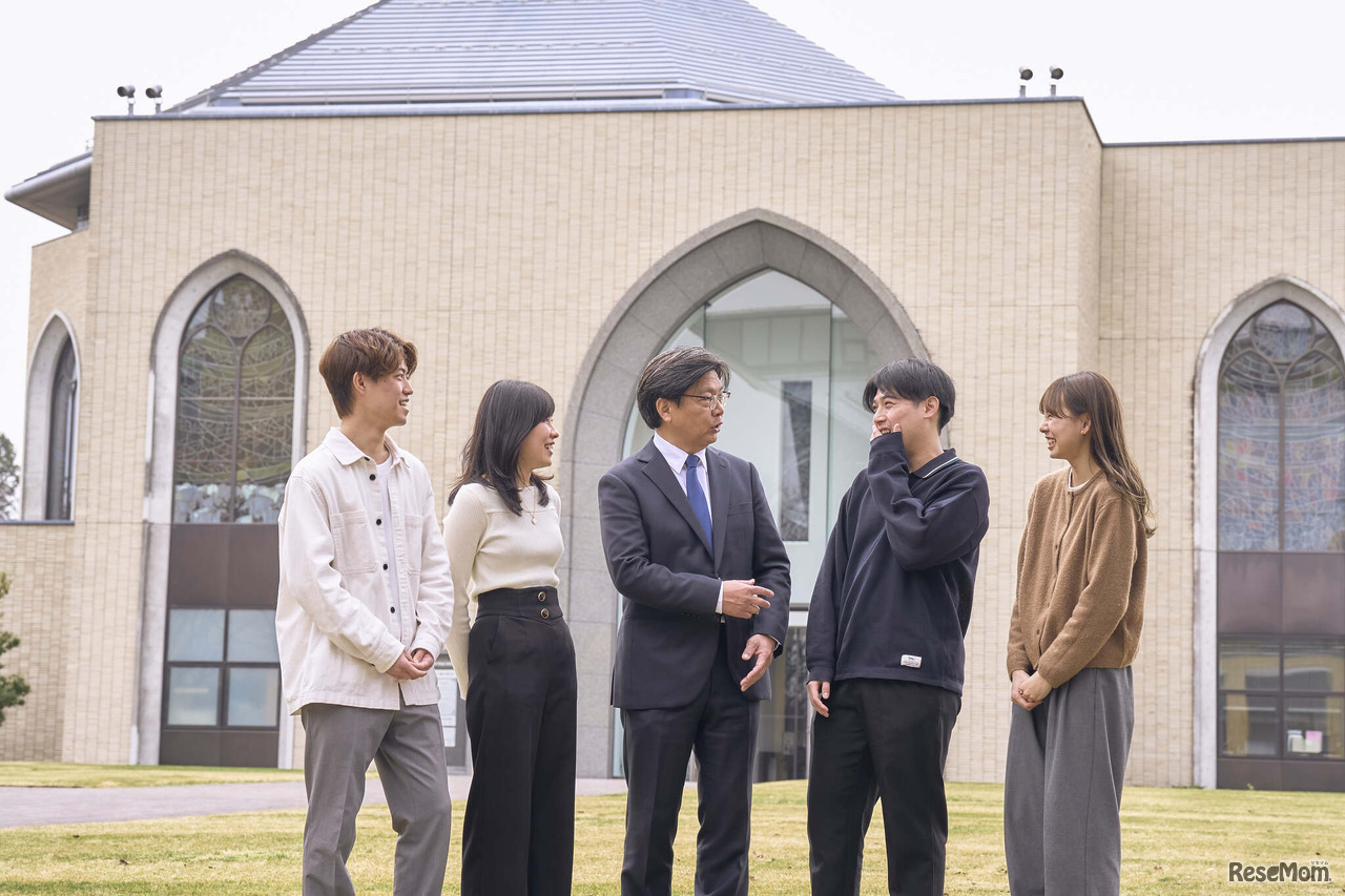 壮大で美しいキャンパス。最先端を学べるカリキュラムと研究施設が完備された環境で学生は大きな成長を遂げる。