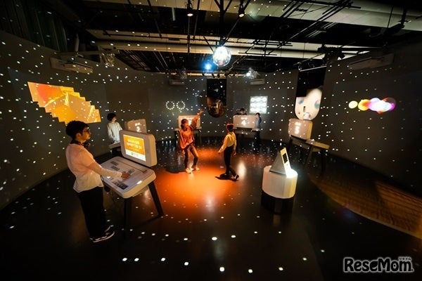 ゾーン２「ダンスフロア」のようす