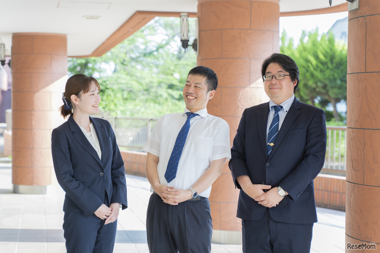 先生方が密にコミュニケーションを取り合っており、仲の良さがいろいろなところで感じられる取材だった