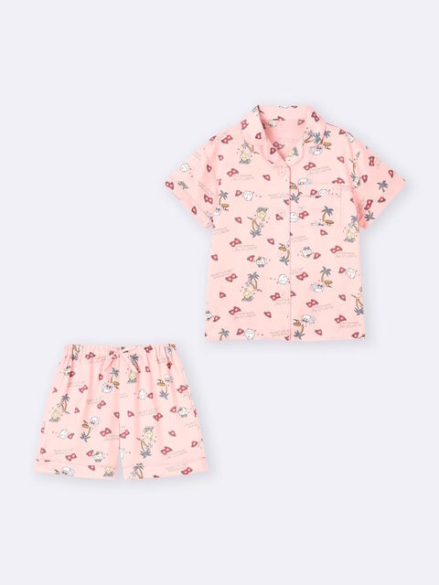 大人気の「GU×ちいかわ」サマーコレクション、予約販売は6月12日まで！テーマは「ちいかわたちの夏休み」