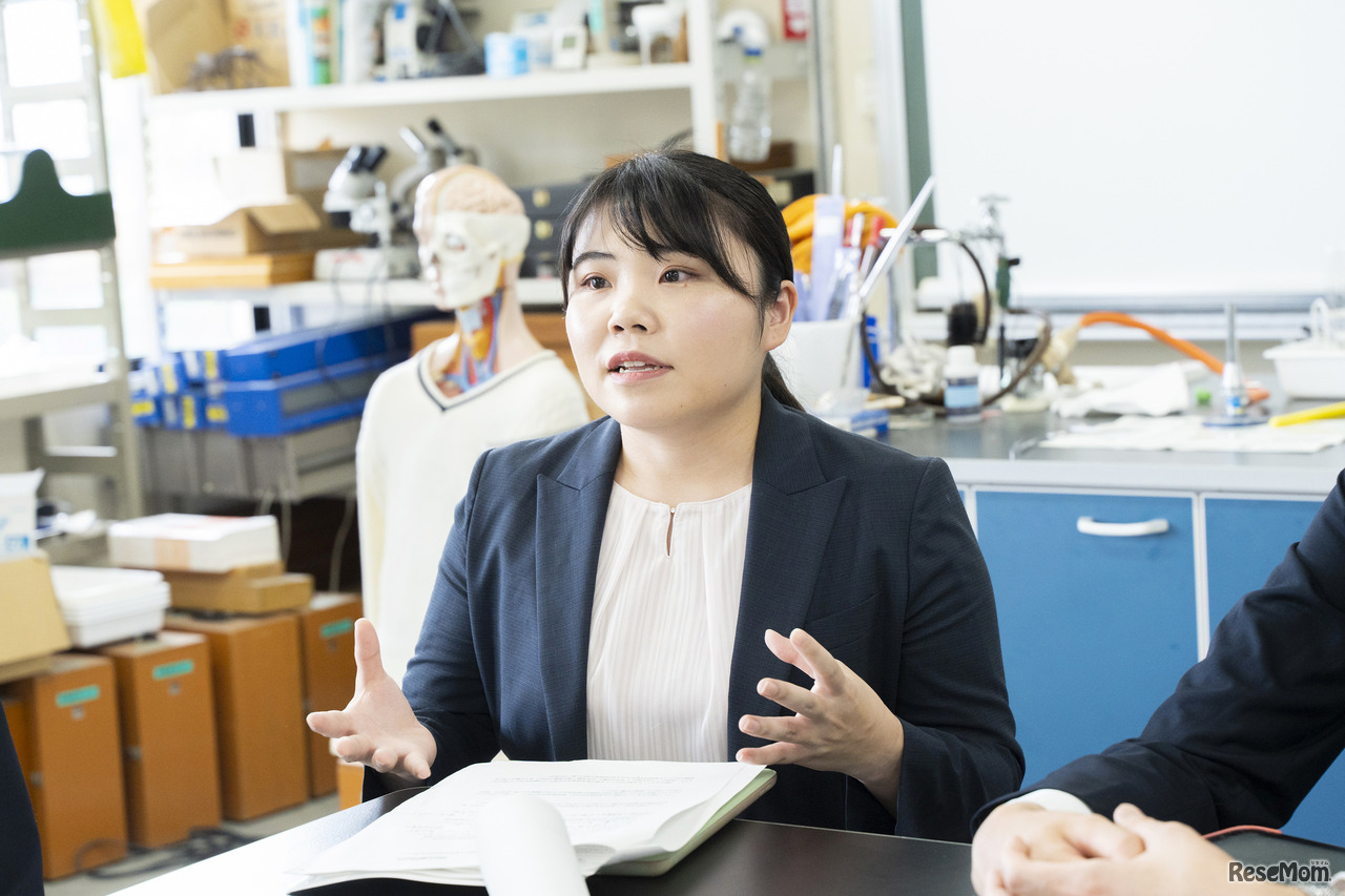星野高等学校 理科教諭の酒井沙由美氏