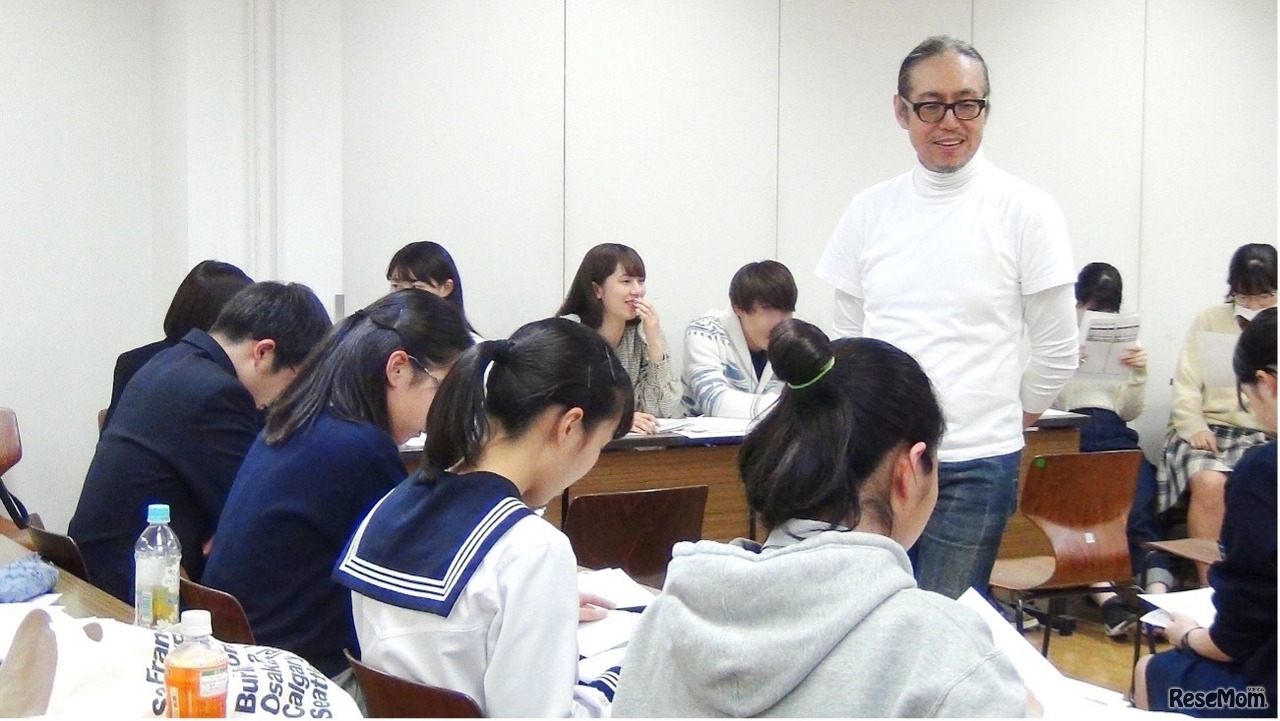 医学部専門予備校YMSの推薦対策講座の授業風景