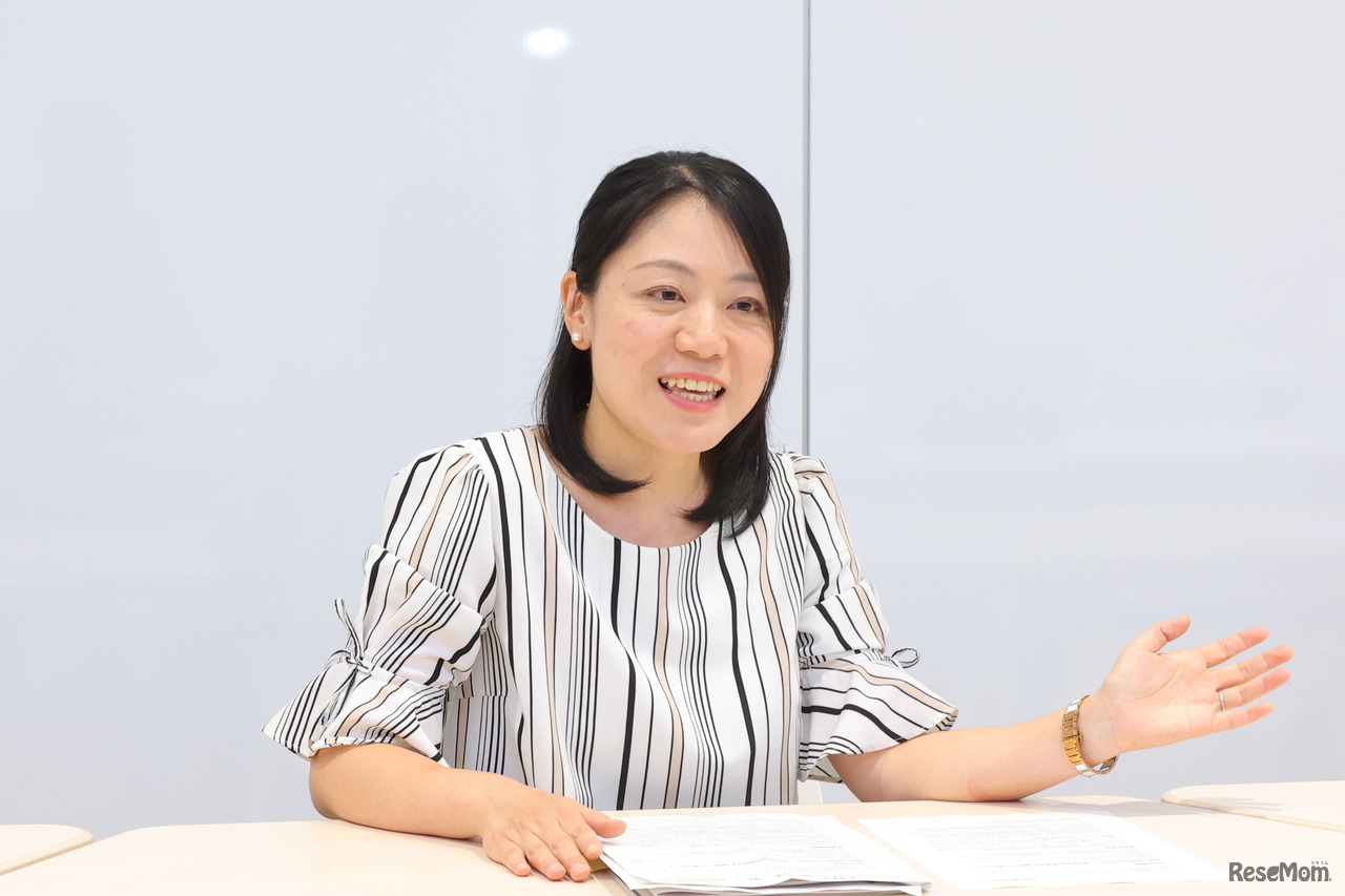 英語科教員の武井有紗先生