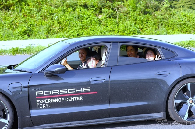 Porsche Kids Tech Class　同乗試乗の様子