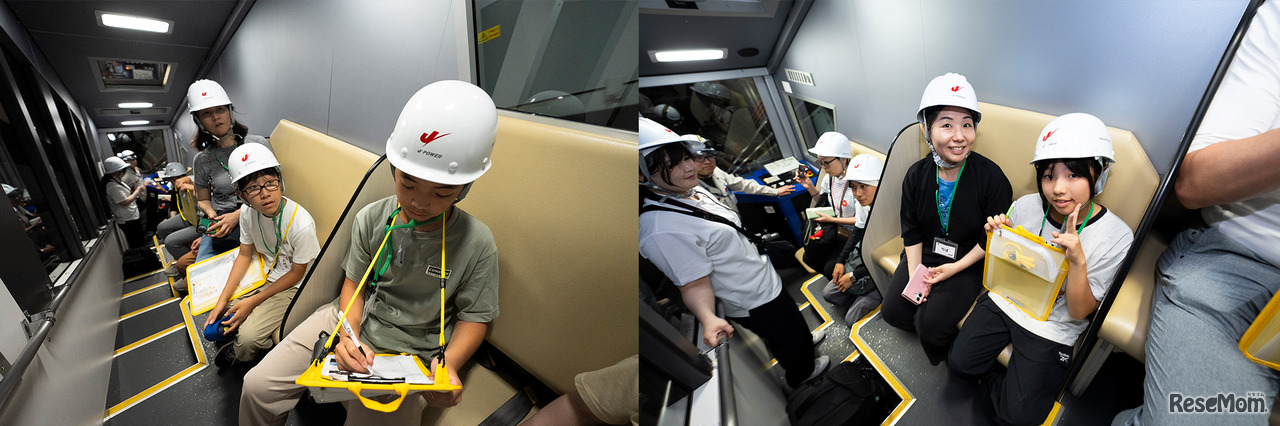 急勾配にあわせて車内の座席は階段になっている