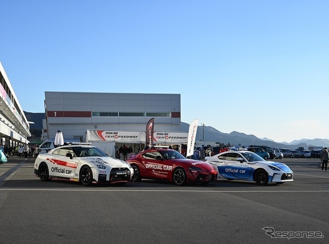 オフィシャルカー展示