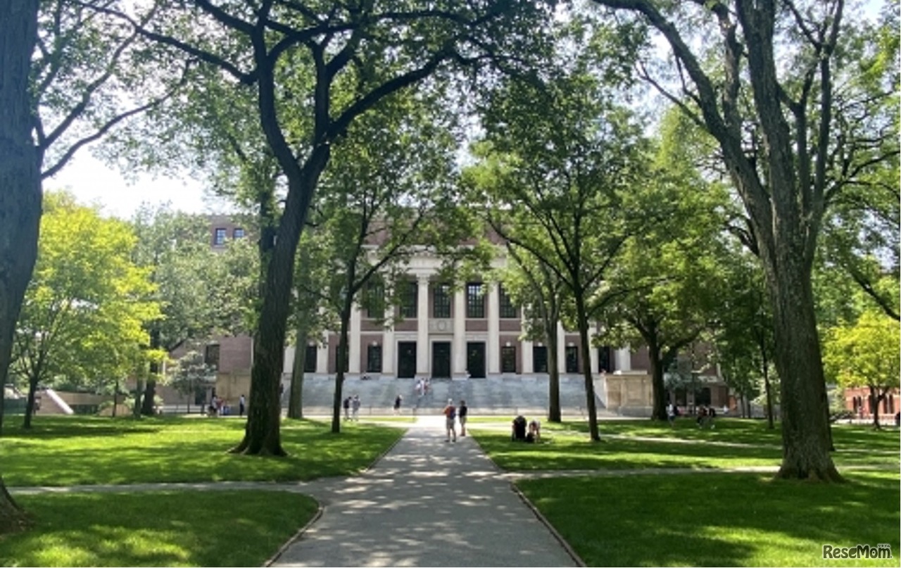 本イベントでは海外名門大学の入試戦略を解説する（写真はハーバード大学 図書館）