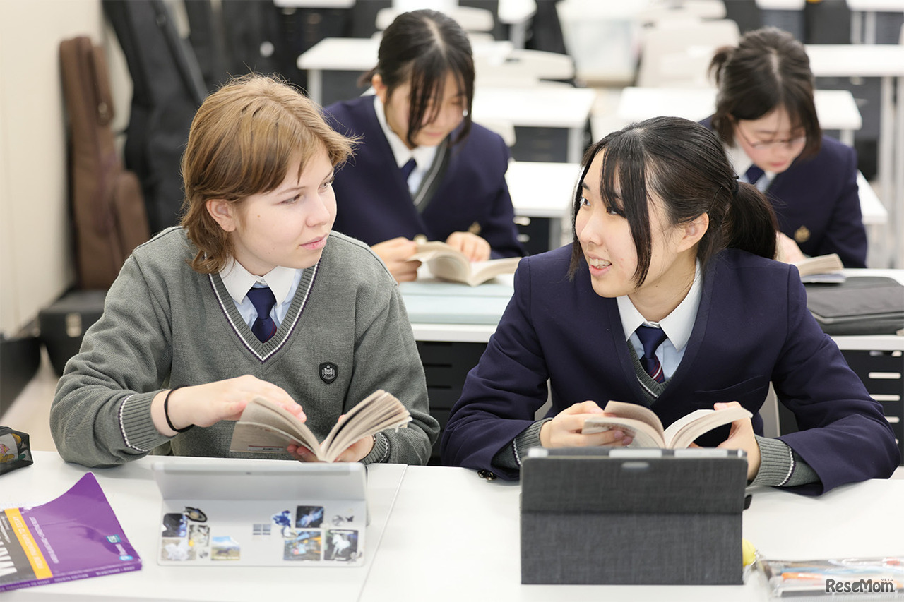 高校の「英語科」の名称を2025年度から「国際英語科」に変更。海外大学への進学を目標としている