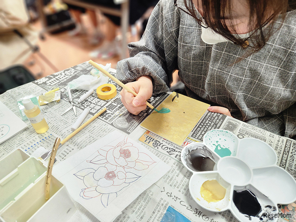 国内で初めて日本画専門美術館を設立し、学内には約400点の芸術作品を所蔵