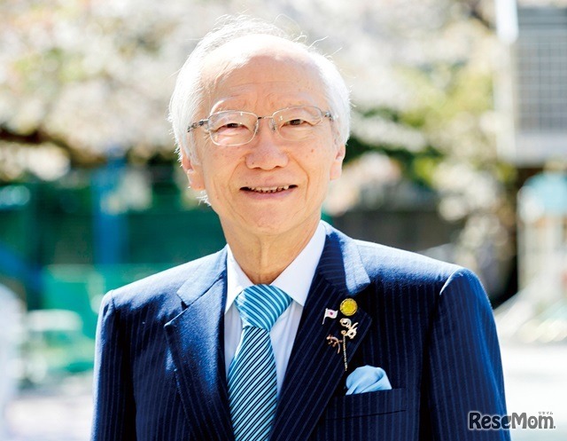 八雲学園中学校 理事長・校長　近藤彰郎