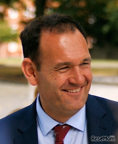 レオ・ウィンクリー氏（シュルーズベリー・スクール校長）